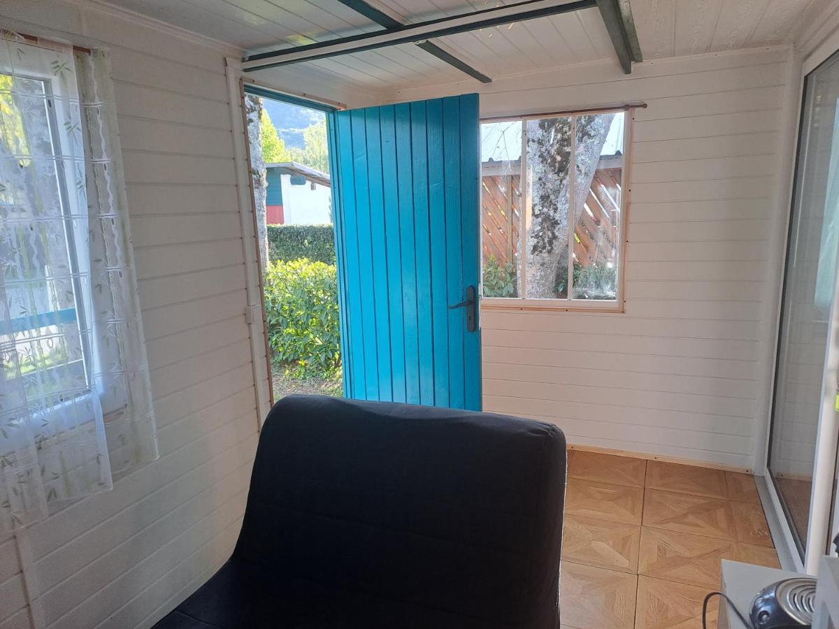 Chalet Pour 5 Personnes Equipe Sur Emplacement Privatif Dans Camping 4 Etoiles Appartenant Et Gere Par Un Particulier Hotel Foix Luaran gambar