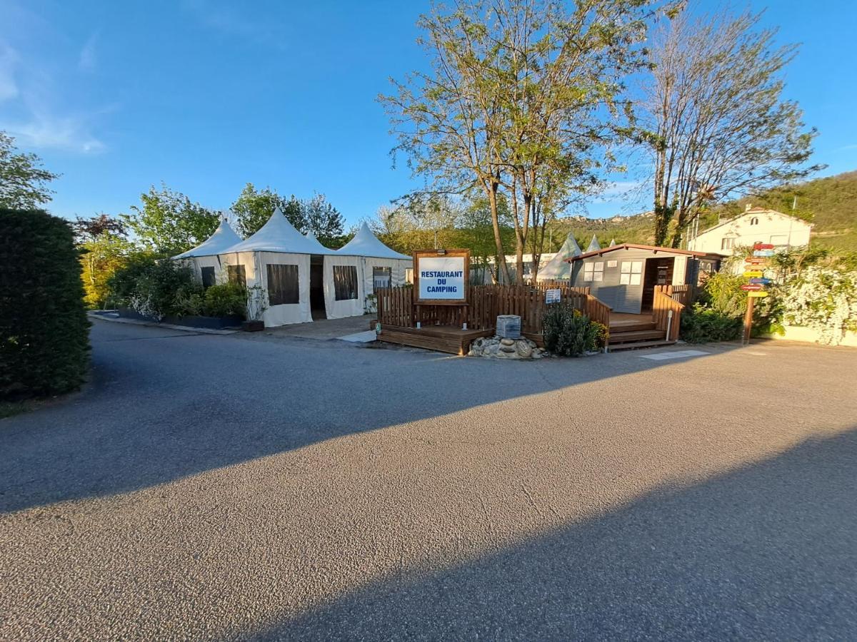 Chalet Pour 5 Personnes Equipe Sur Emplacement Privatif Dans Camping 4 Etoiles Appartenant Et Gere Par Un Particulier Hotel Foix Luaran gambar