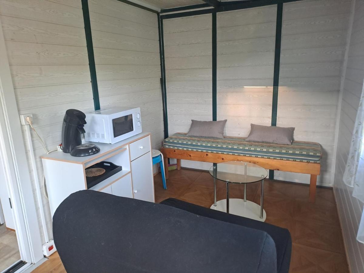 Chalet Pour 5 Personnes Equipe Sur Emplacement Privatif Dans Camping 4 Etoiles Appartenant Et Gere Par Un Particulier Hotel Foix Luaran gambar