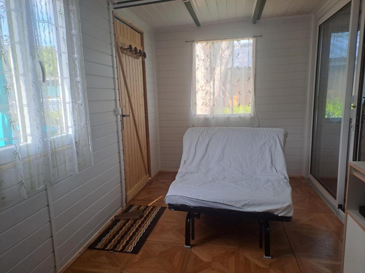 Chalet Pour 5 Personnes Equipe Sur Emplacement Privatif Dans Camping 4 Etoiles Appartenant Et Gere Par Un Particulier Hotel Foix Luaran gambar