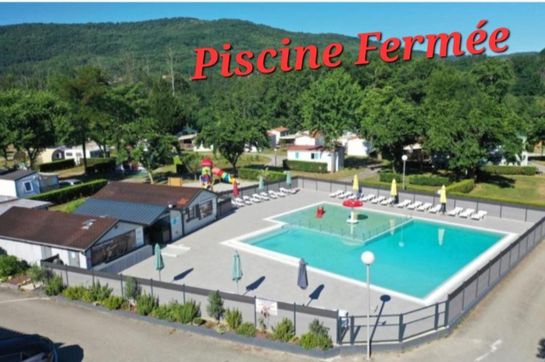Chalet Pour 5 Personnes Equipe Sur Emplacement Privatif Dans Camping 4 Etoiles Appartenant Et Gere Par Un Particulier Hotel Foix Luaran gambar